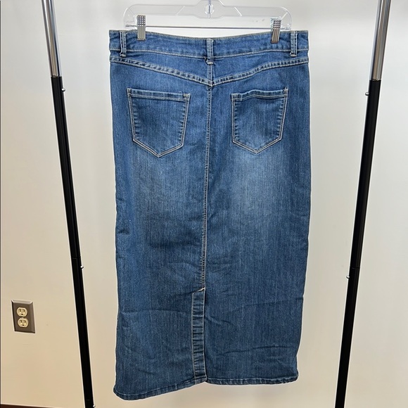 Christopher & Banks Classic Jean Skirt size 12 - Picture 5 of 8